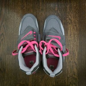 Gray/Hot Pink Nike Diamond Turf
